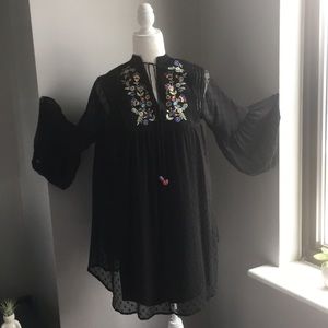 Zara basic black dress embroidery detail liner att